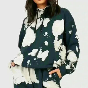 BOOHOO TYE DYE HOODIE